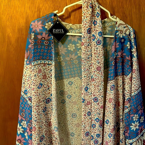 Beautiful Robe/Duster - Picture 3 of 6